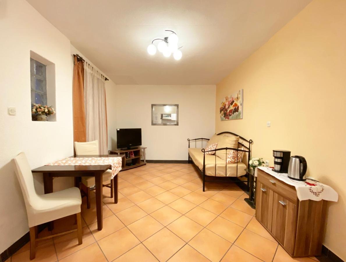 Apt Lavender On Nincevica St- 1 Bedroom Apt 5 Min To The Old Town Of Split Kültér fotó